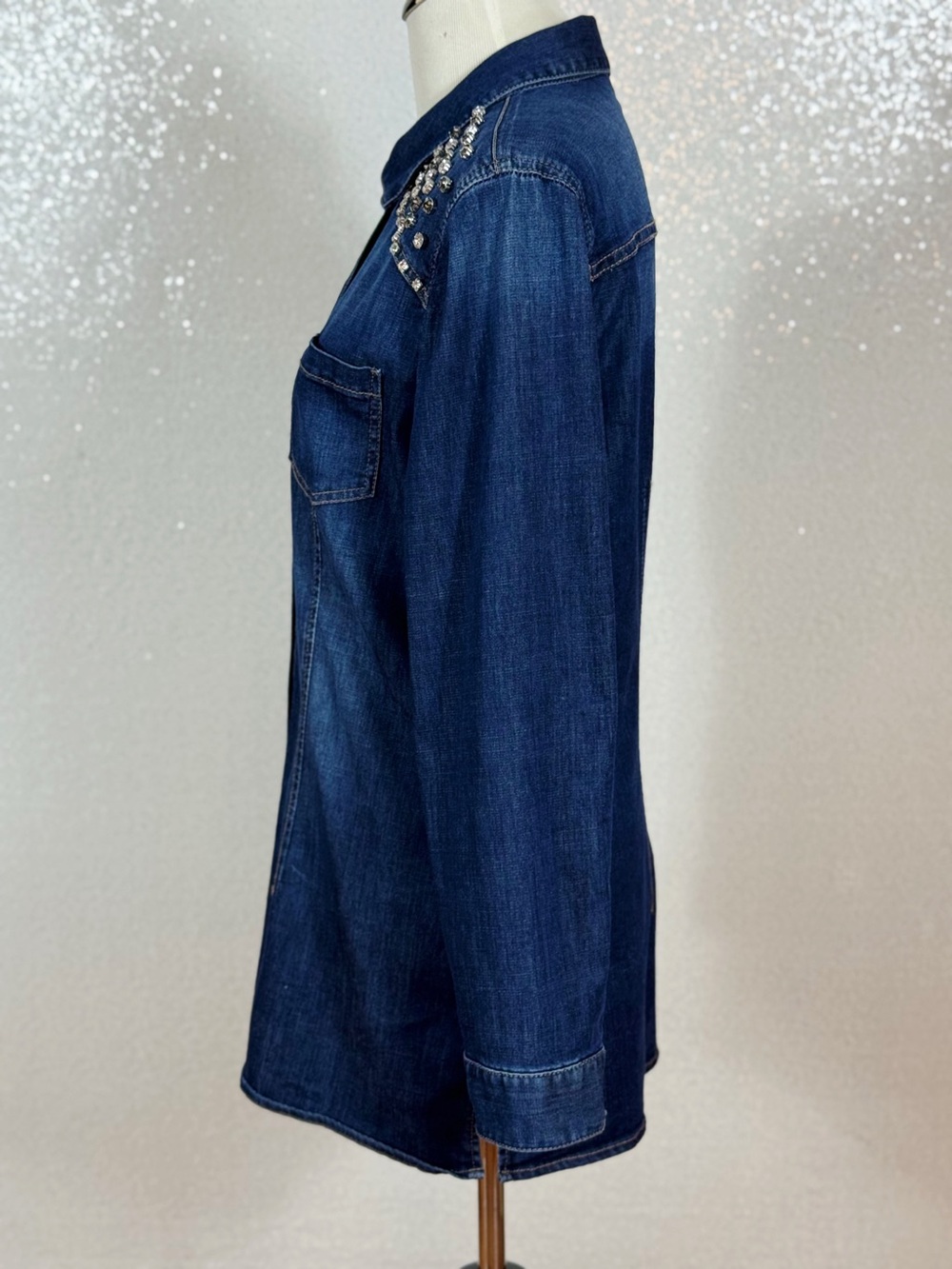 Chico’s Size 2 Denim Pearl Snap Shirt Rhinestone Studded Western Long Sleeve L - Picture 6 of 14